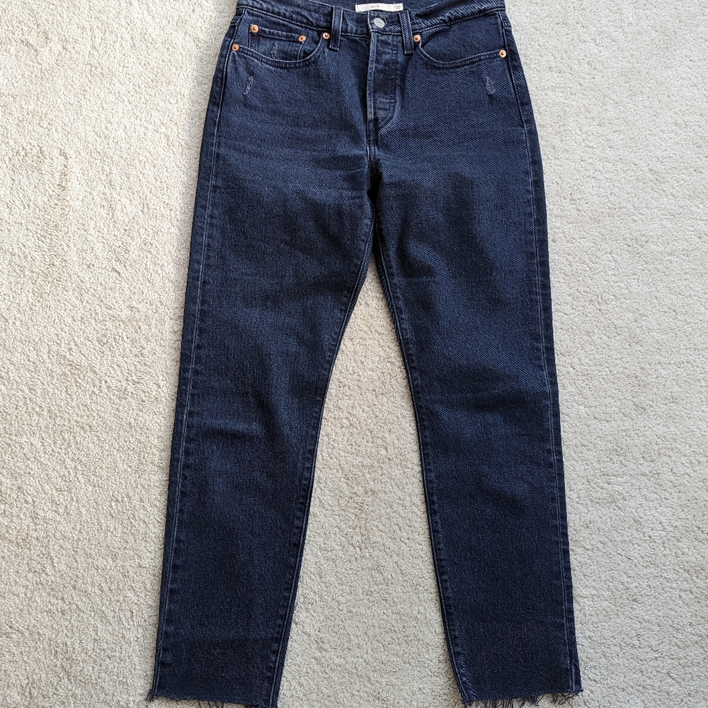 Levi's Wedgie Dark Wash Size 27